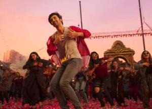 Fans display their Fabulous moves as they dance on the newest celebration song, Dance Ka Bhoot from Brahmāstra Part One: Shiva