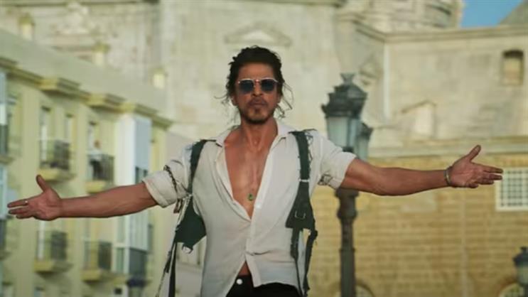Pathaan day one collection : SRK starrer writes history, breaks all records and registers biggest day one collection for a Hindi film