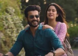 Mili Dialogues starring Janhvi Kapoor, Sunny Kaushal, Manoj Pahwa