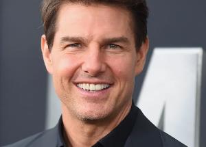 Tom Cruise gets 6-minute standing ovation at Top Gun Maverick Cannes premiere, receives Palme d’Or award