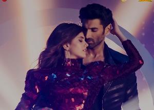 Aditya Roy Kapur and Sanjana Sanghi’s sizzling chemistry in the song ‘Saasein Dene Aana’, OUT NOW!