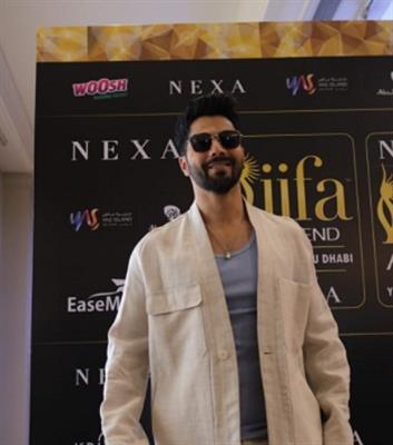  IIFA 2022: Salman Khan confirms performances by Varun Dhawan, Ananya Panday and more details inside