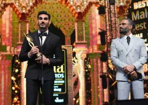 Ahan Shetty wins 'Best Actor Debut' at IIFA awards