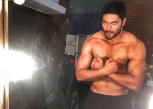 Ali Fazal takes to wrestling as part of action prep for Mirzapur 3