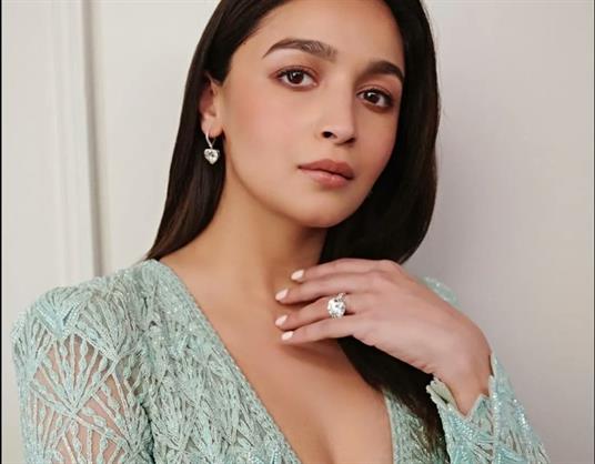 Alia Bhatt glows in powder blue kurta and sharara dress