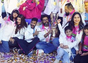 Bachchans Rejoice As Jaipur Pink Panther wins Pro Kabaddi League