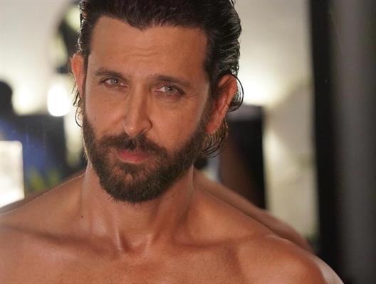 Celebrate Independence Day with Hrithik Roshan’s rendition of ‘Vande Mataram’!
