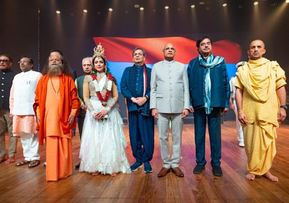 Hema Malini’s premiered dance ballet Ganga gets a standing ovation