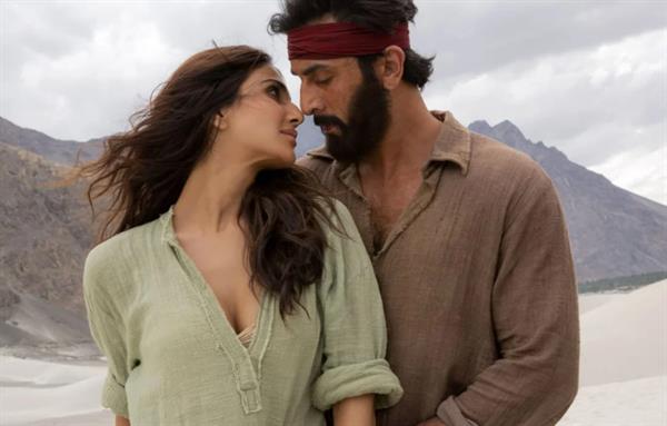 Fitoor Song Lyrics from Shamshera starring Ranbir Kapoor and Vaani Kapoor