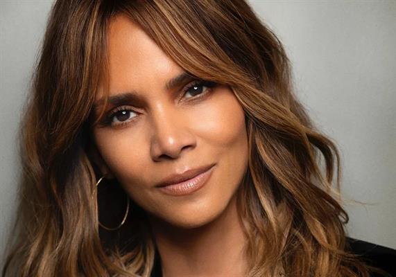 Halle Berry talks about her experience of shooting at the NASA set