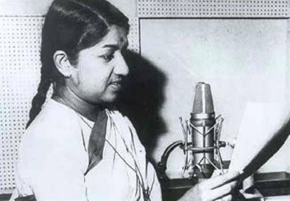 Lata Mangeshkar passes away: nation in shock and tears, condolences pour in from President, PM and Bollywood