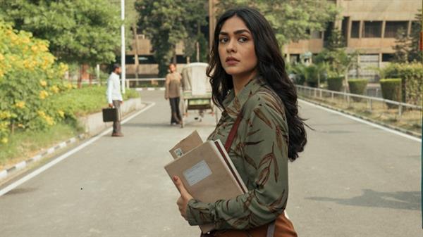 Pippa: What is making Mrunal Thakur Overwhelmed?