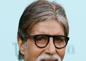 World Poetry Day: From Amitabh to Ayushmann to Kriti, Kalkie meet the actors who love poetry 