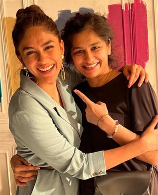 Mrunal Thakur to star in Gauri Shinde’s next?!