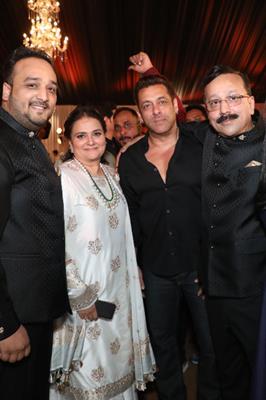 Baba Siddique and Zeeshan Siddique’s host a grand annual Iftaar dinner for the country’s best