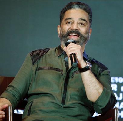 Kamal Hassan mentions Dilip Kumar and Nawazuddin Siddiqui in the same breath; Latter calls it the "Biggest compliment"