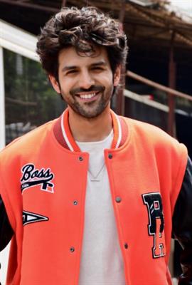 Cameo of the Year – Kartik Aaryan in Masaba Masaba Season 2!