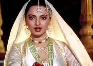 Happy Birthday: Rekha's iconic songs of all time