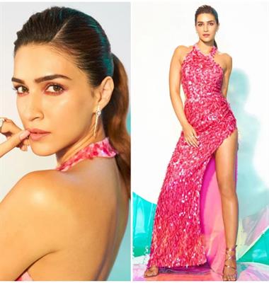 Happy Birthday: Kriti Sanon looks mesmerising in pink outfits