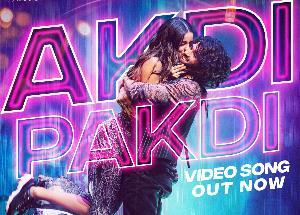 Liger – Akdi Pakdi Song Lyrics starring Vijay Deverakonda and Ananya Panday