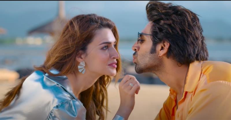 Shehzada – Munda Sona Hoon Main Song Lyrics starring Kartik Aaryan and Kriti Sanon