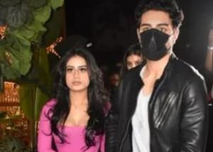 Nysa Devgan flaunts her pink dress as she arrives with Ibrahim Ali Khan