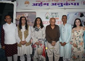 Mukesh Bhatt , Suchitra Krishnamurthy, Pandit Somesh Mathur at Samast Mahajan Group NGO event