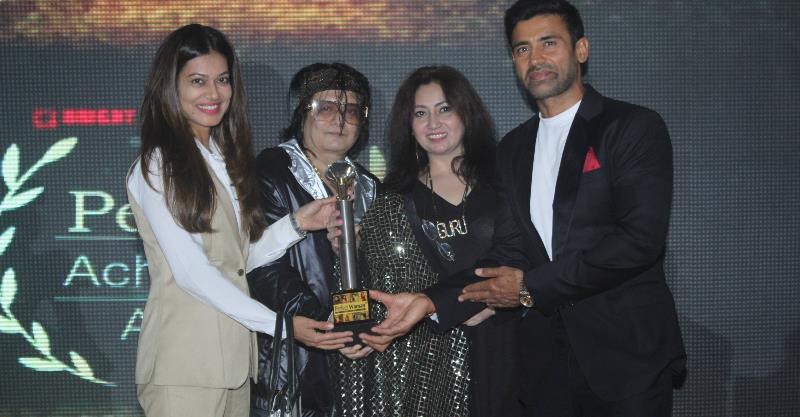 Sangram Singh-Payal Rohatgi win Best Real Life Power Couple at  Perfect Achievers Awards Diamond 2022