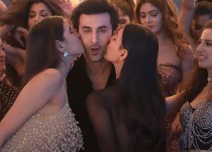 Tu Jhoothi Main Makkaar – Pyaar Hota Kayi Baar Hai Song Lyrics starring Ranbir Kapoor