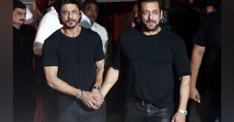 Shah Rukh Khan twins in black with Salman Khan at his birthday bash
