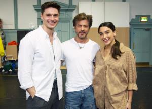 Shah Rukh Khan Visits Aditya Chopra’s Come Fall in Love – The DDLJ Musical Rehearsals in London