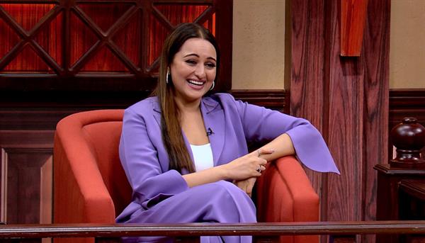 Sonakshi Sinha pokes fun at both Riteish Deshmukh and Varun Sharma in the latest episode of Case Toh Banta Hai