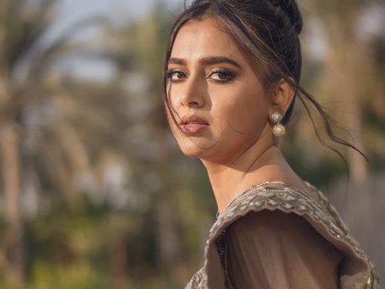 Tejasswi Prakash sizzles in beige lehenga