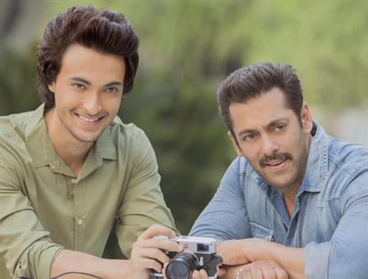 Aayush Sharma’s upcoming modern mytho adventure #AS03 gets a thumbs up from Salman Khan!   