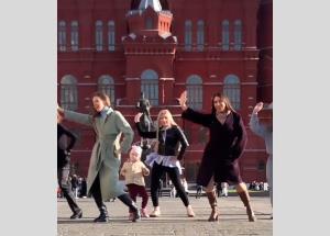 Pushpa: The Rise takes over Russia: Watch this adorable dance of Russian family on famous Saami Saami song from the film