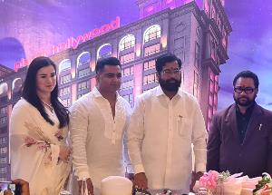 Eknath Shinde, Hon CM MH feels so as he inaugurates Sachiin Joshi's first 5 Star Hotel "Planet Hollywood" in Thane. Relished Chicken Malai tikka and Kababs