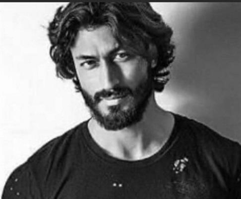 Vidyut Jammwal’s shocking behavior towards journalists