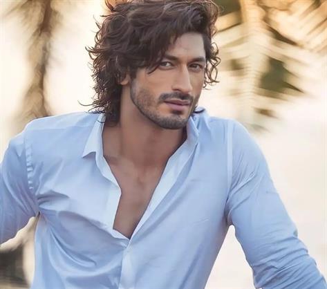 Vidyut Jammwal showcases his love and support for new talent from the North East