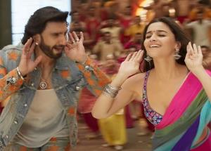 What Jhumka? Lyrics from Rocky Aur Rani Ki Prem Kahani featuring Ranveer Singh and Alia Bhatt