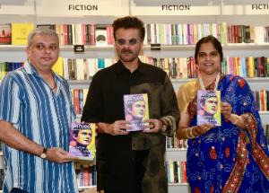 Anil Kapoor along with Reeta Ramamurthy Gupta and Uday Jariwala launches the book  "Sanjeev Kumar- The actor we all loved", a biography of the late actor on his birth anniversary