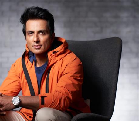 Sonu Sood to build a school for the underprivileged in Shirdi on the occasion of his birthday!