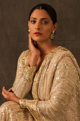 Saiyami Kher looks elegant in a Manish Malhotra ensemble 