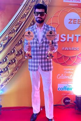 Vineet Kumar Singh wins the best actor award for Rangbaaz 3