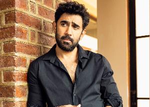 Amit Sadh takes to Instagram to announce his upcoming thriller 'Pune Highway' with Bugs Bhargava and Rahul