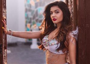 Divya Agarwal to step into B-Town with the a power packed project?
