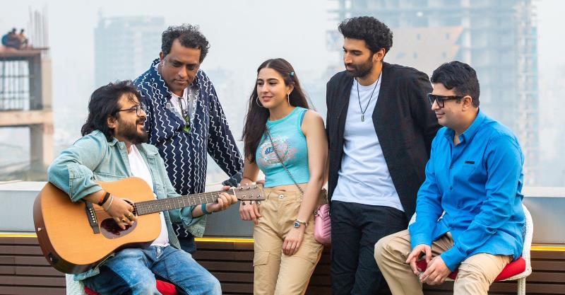 Bhushan Kumar and director Anurag Basu to bring 'Metro…?? ?????' starring a stellar cast of Aditya Roy Kapur, Sara Ali Khan, Anupam Kher