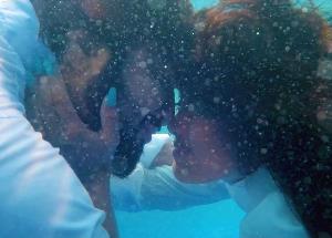 How deep is their love? : Check out these underwater unseen pictures from Sachet Parampara’s upcoming single ‘Malang Sajna’ 