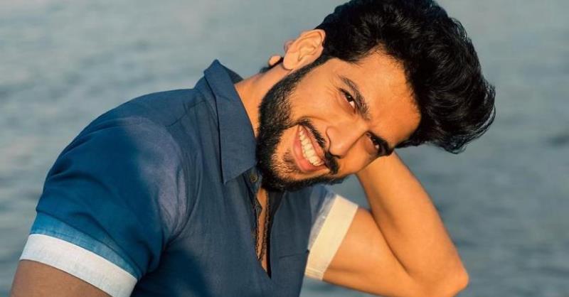 ' Mehndi Hai Rachne Wali' fame actor Sai Ketan Rao robbed our hearts in his blue outfit. 