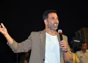 Akshay Kumar to be part of an entertainer tour after more than two decades 