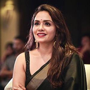 Amruta Khanvilkar  poster